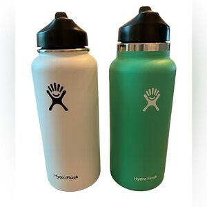 Hydro Flask- white & green